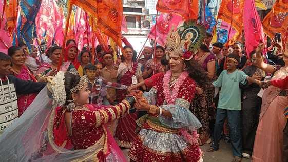 1001 devotees carried the flag in Shyam Nishan Yatra