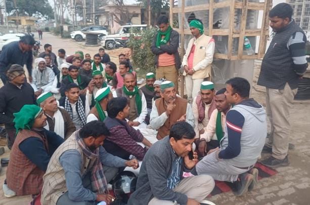 Farmers sit on indefinite strike in the power house premises