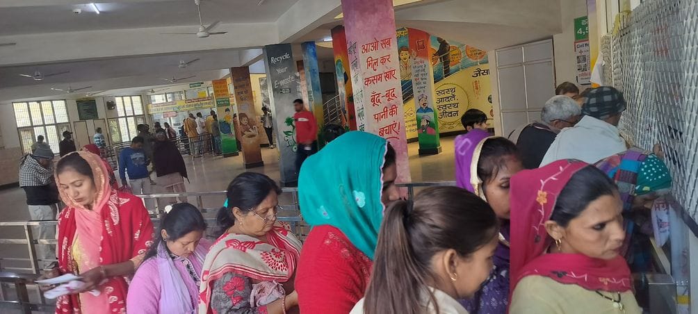 Every shopkeeper should keep dustbin in front of his shop: Narendra Nada