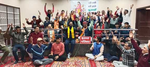 Serve parents with true heart: Dinesh Kapoor