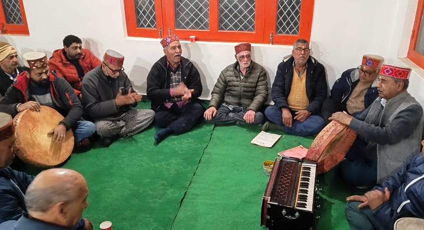 Holi songs of Braj resonating in Kullu