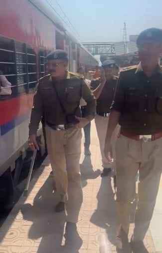 कोटा रेलवे स्टेशन पर अलर्ट आरपीएफ