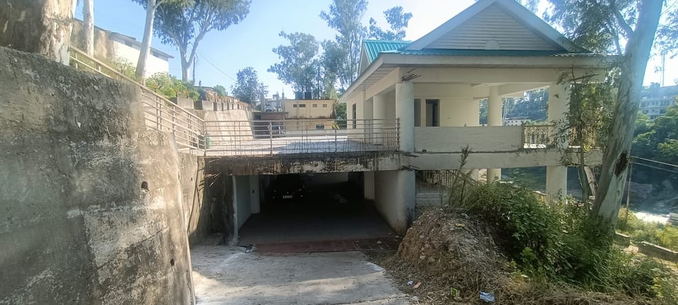 Inauguration of multi-storey parking of Municipal Council Ghumarwin stuck