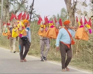 Bol Bam, Bam-Bam started echoing on the highway
