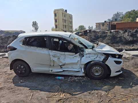 A young man travelling in a car died and four were injured in a vehicle collision