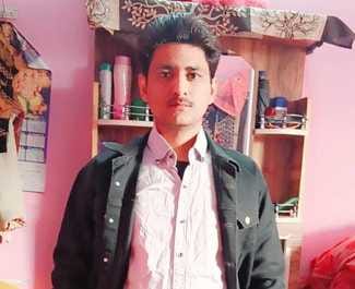 Bihar news :Painter dies in accident when bike collides with tree accident while going home