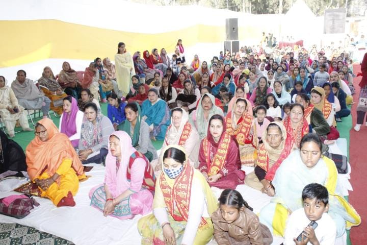 Love and faith cannot be stable without knowing God: Sadhvi Garima Bharti