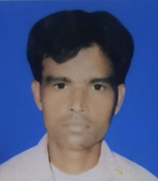 riphainaree kee kaansheeraam kolonee mein khokhe mein lagee aag mein jinda jala yuvak