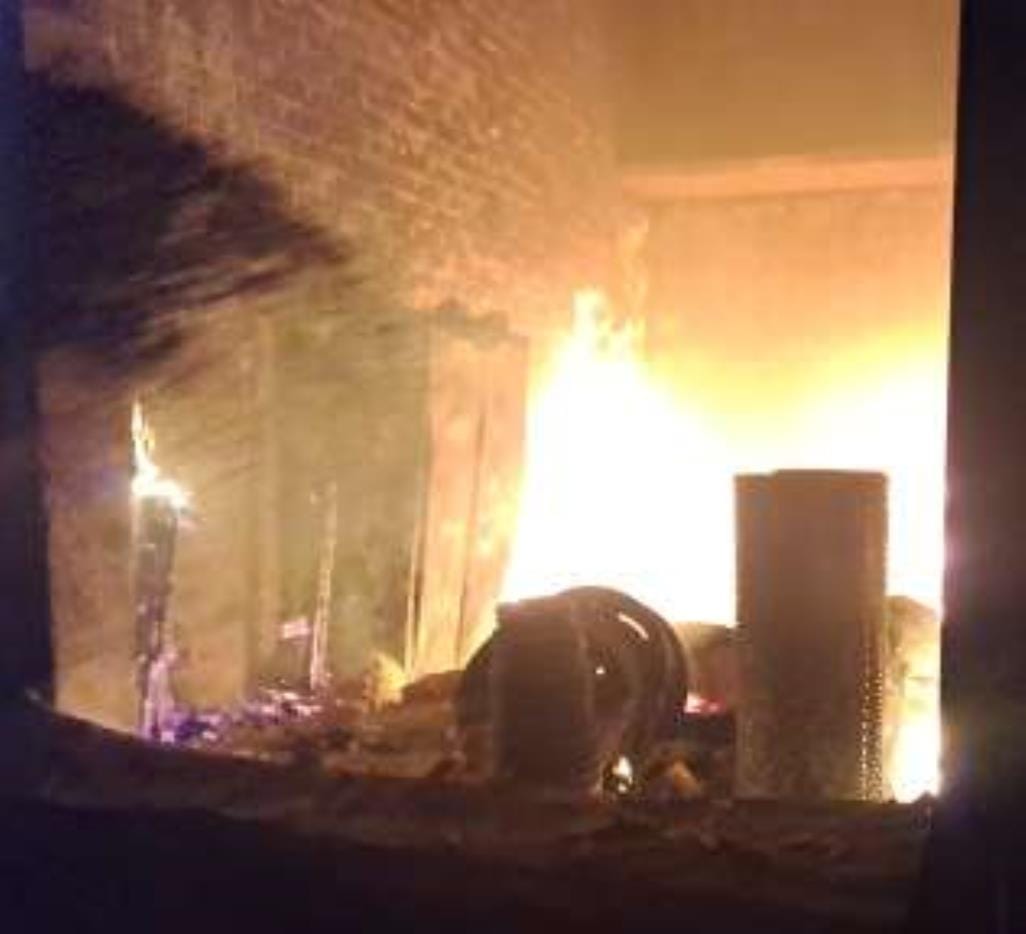 Fire broke out in auto parts shop, goods burnt
