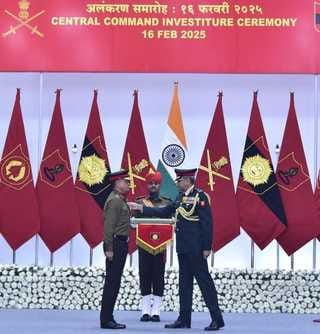 Major General Dinesh Singh Bisht received Vishisht Seva Medal Award