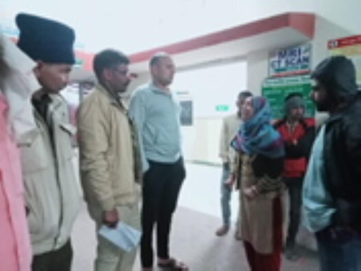 An old lady died in the toilet of the civil hospital