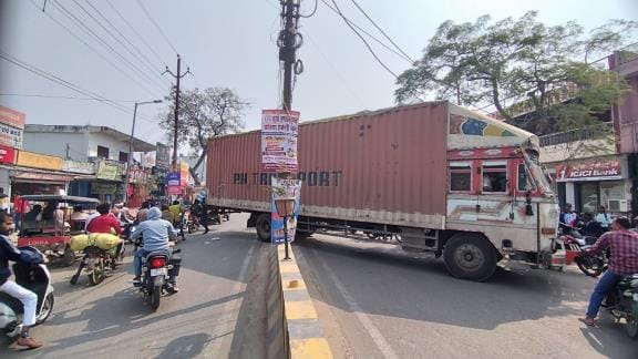 Container released after hard work, traffic restored