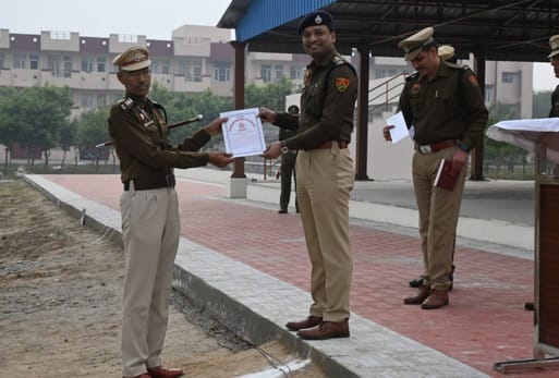 Police personnel honored for getting life imprisonment for 9 accused