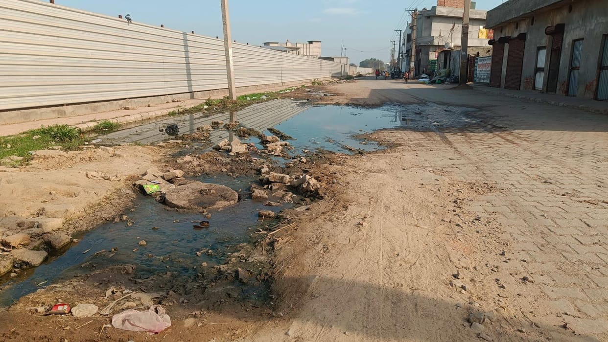 Bathinda team will check blockage of sewerage line with camera