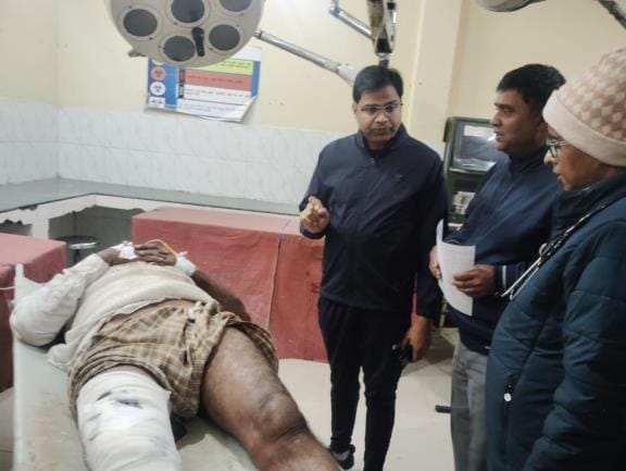 Uncontrolled vehicle hits four, two killed