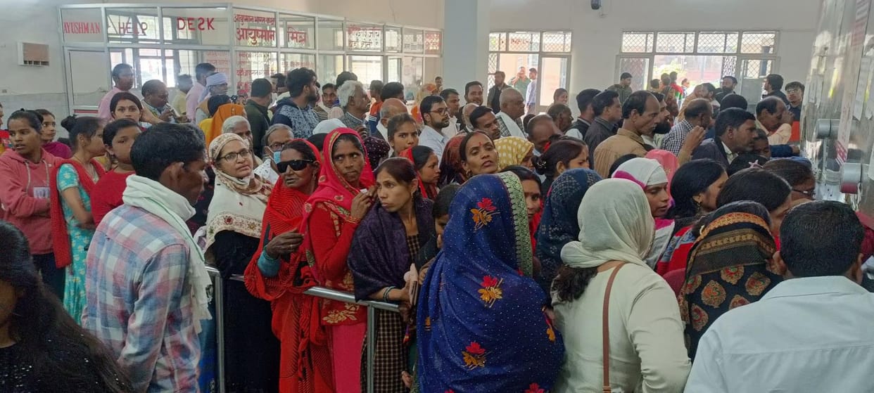 Record 925 patients, third counter opened after pushback