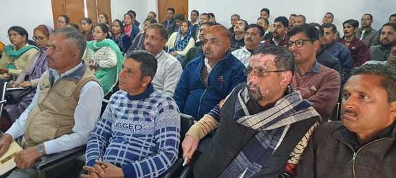 Teachers training camp started in Mubarikpur school