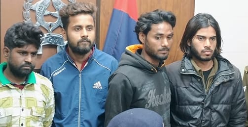 Four members of gang involved in snatching and vehicle theft arrested