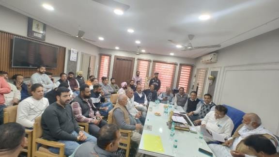 On the first day, an application came for the post of Secretary in the Arhtiya Association elections.
