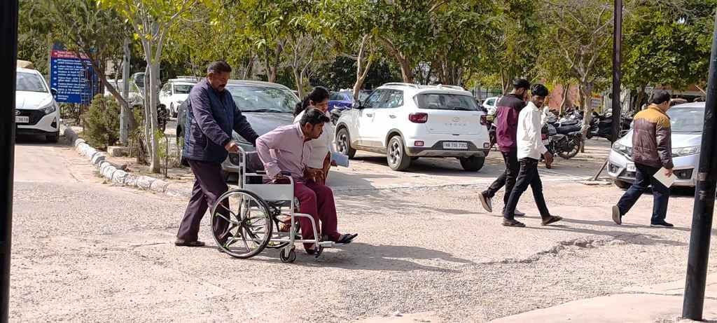 Potholes on the pavement, a hindrance in treatment