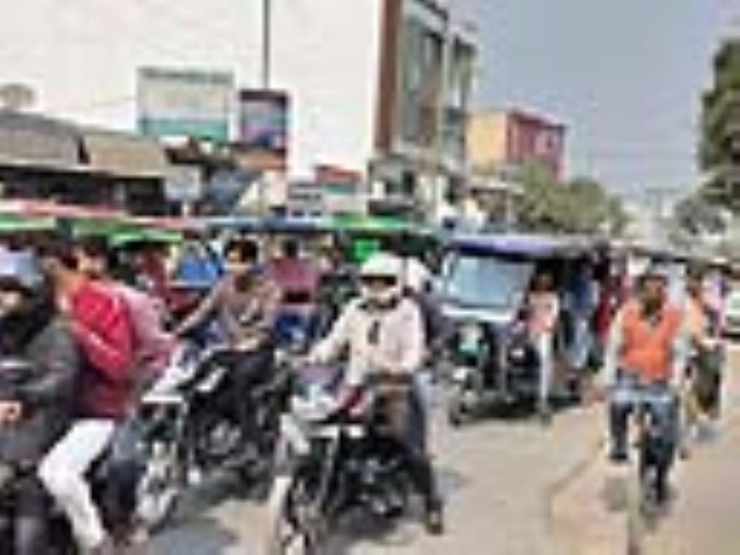 Route diversion plan failed, jam continued throughout the day