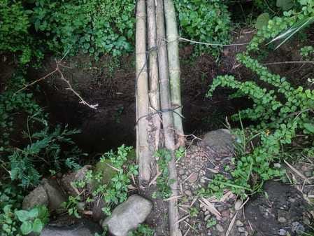 The bridge could not be built on Manj Khad in Balh village even after four years of getting the budget.