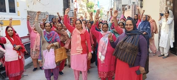 Anganwadi workers demonstrated with their demands