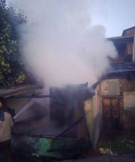 Fire breaks out in one and a half storey house in Jia