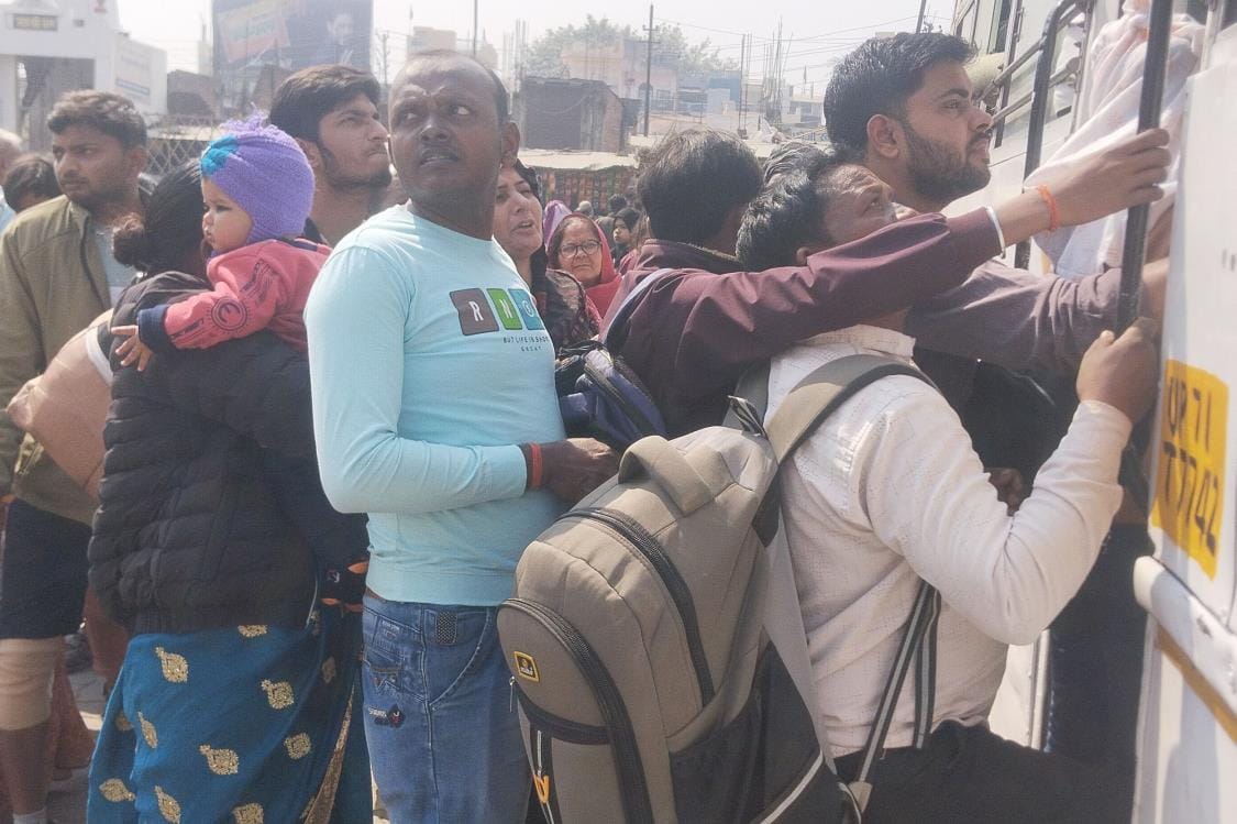30 buses stuck in jam for 10 hours, passengers worried