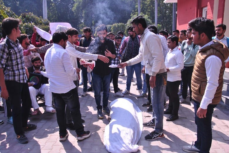 Students angry in Meerut College over cutting of trees, Inspector injured in clash with police