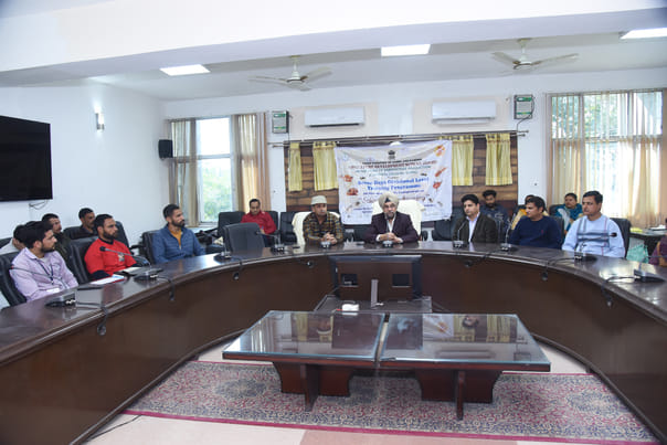Farmers should become self-reliant by doing honey business: Director