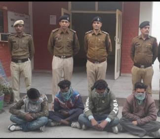 Gang that stole goods by breaking shop shutters busted, four youths arrested