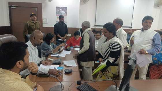 Collector's innovation to make public hearing effective and meaningful; Patwari