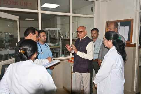 Sidhi MP Dr Rajesh Mishra suddenly reached the hospital