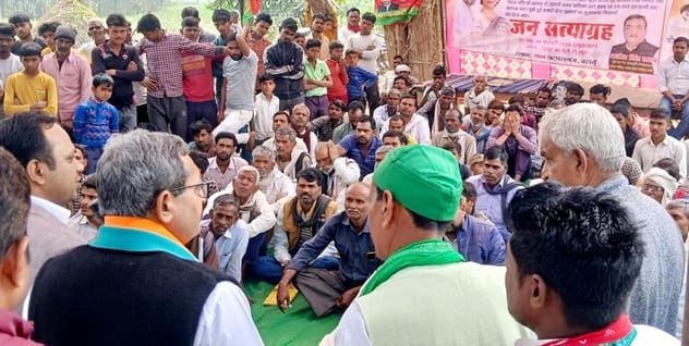 After talks with SDM, the satyagrahis agreed and did not close the drain