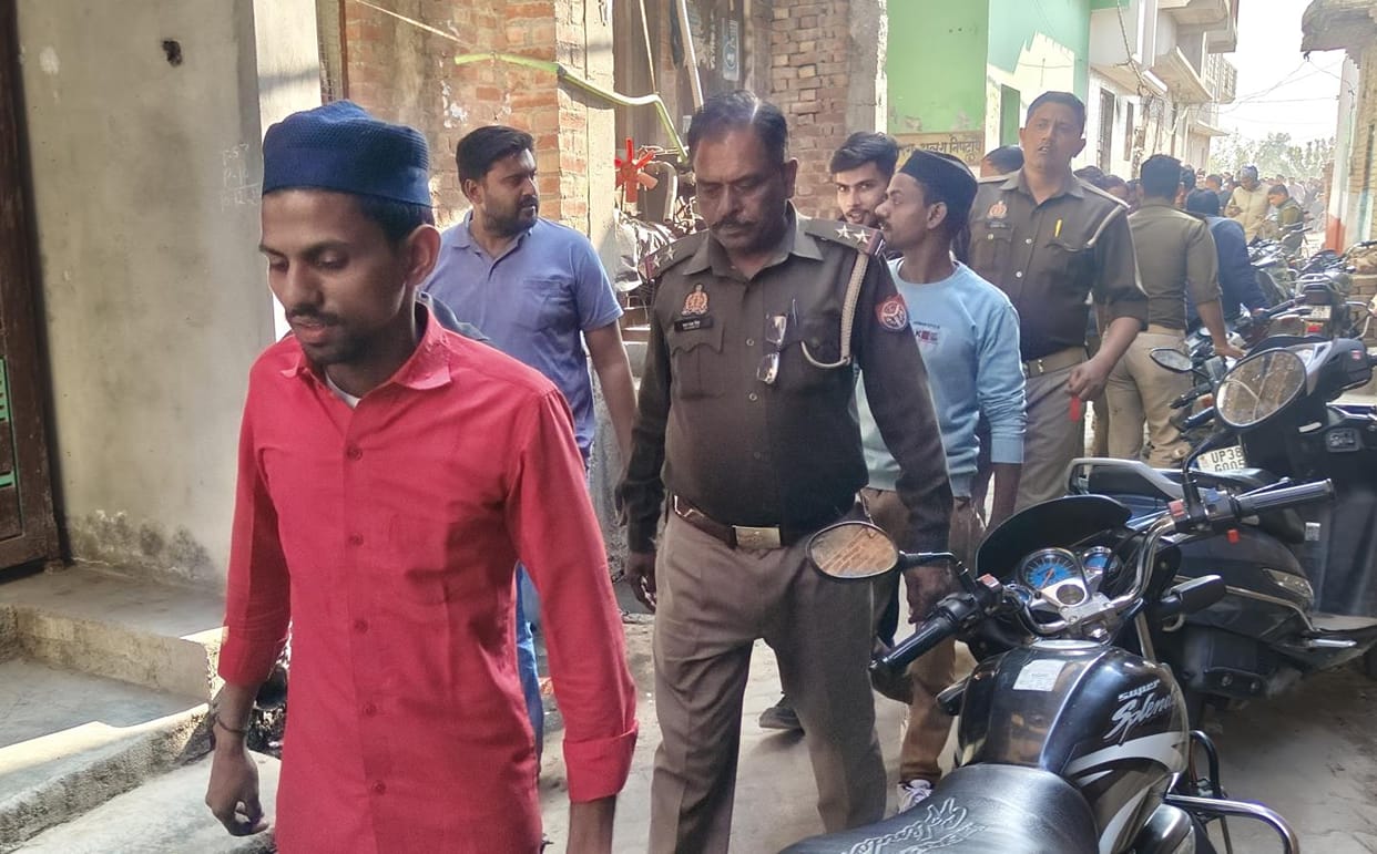 People stealing electricity surrounded the team, case filed against two