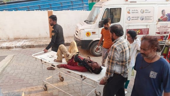 Mahadev passengers' Innova descends into gorge in Lahagdua5 injured, one passenger seriously injured