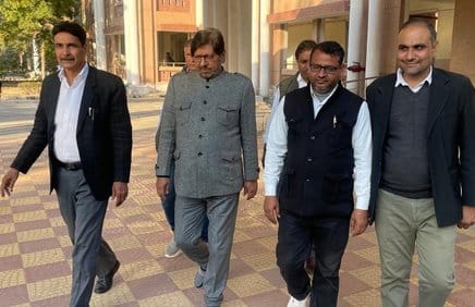 Four including a former minister acquitted in seven cases of violation of code of conduct