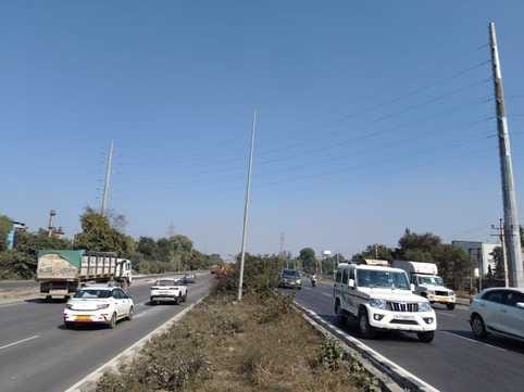 The obstacle to the construction of rapid rail corridor can be removed by increasing the height of wires.