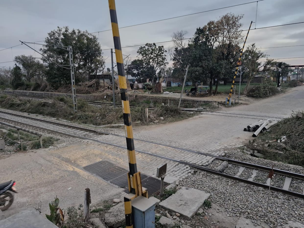 Railway Crossing Closed For 22th Feb