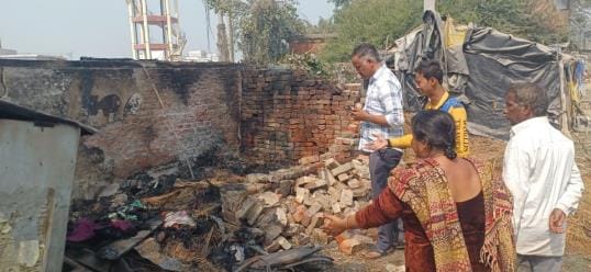 A fire broke out in the hut and all the belongings were burnt to ashes.