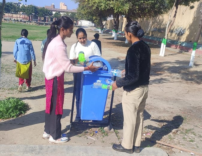 Students of Hindu Kanya College conducted a cleanliness drive