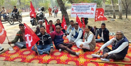 The ongoing strike of construction workers at the Mini Secretariat has been postponed till March 4.