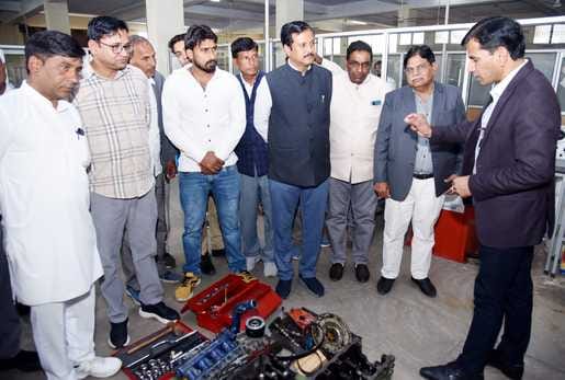 MLA did surprise inspection of Kund ITI