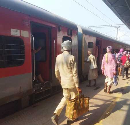 Ordinary class coaches will increase in trains for Khatu Shyam Mela.