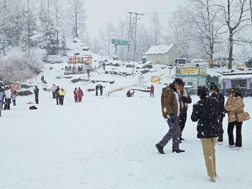 Atal Tunnel closed for tourists, vehicles stopped in Nehru Kund