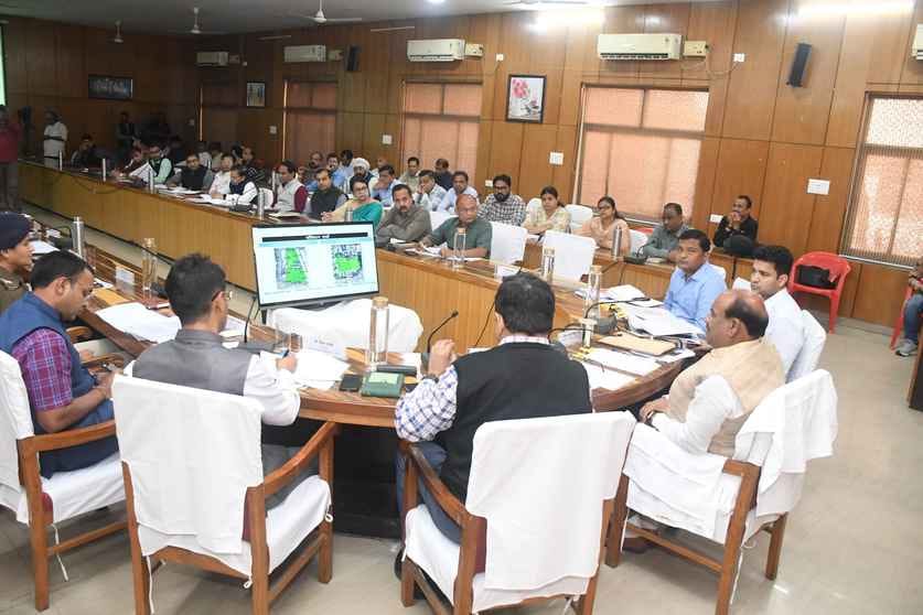 Kota News Om Birla review meeting of KDA and corporations make facilities available online public sentiment