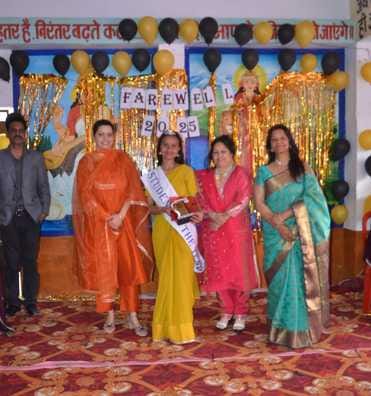 Gauri was chosen as Miss and Sachin as Mr. Farewell