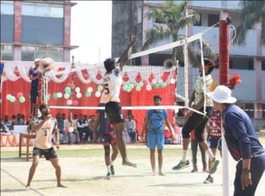 Gorakhpur and Azamgarh won the volleyball match