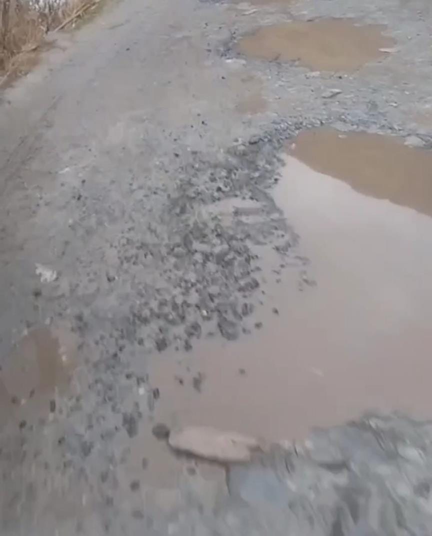 Patients hitchhiking on the road to Teesa Hospital
